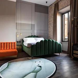 Hotel Chapter ****
